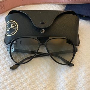 Black Ray Bans
